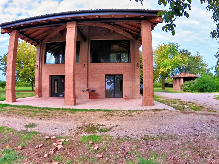 Casa con 10 locali in vendita in Via Mincio, Zola Predosa