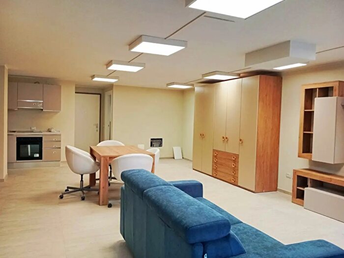 Appartamento monolocale in affitto in Via Carducci, Terni