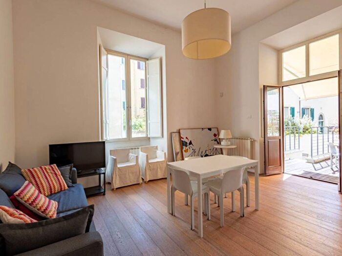 Appartamento quadrilocale in affitto in Via Cristoforo Landino, Libertà Savonarola, Firenze