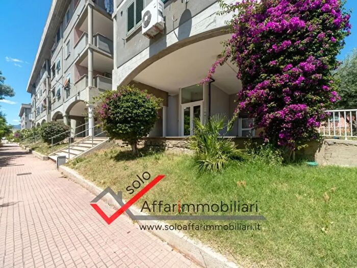 Appartamento trilocale in vendita in Via della Quercia, Olbia