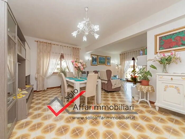 Appartamento quadrilocale in vendita in Via Vittorio Veneto, Olbia