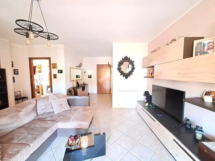 Appartamento trilocale in vendita in Via Alcide De Gasperi, Faleria