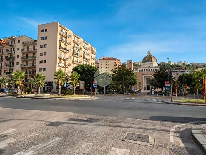 Appartamento trilocale in vendita in Via Andrea Doria, Napoli