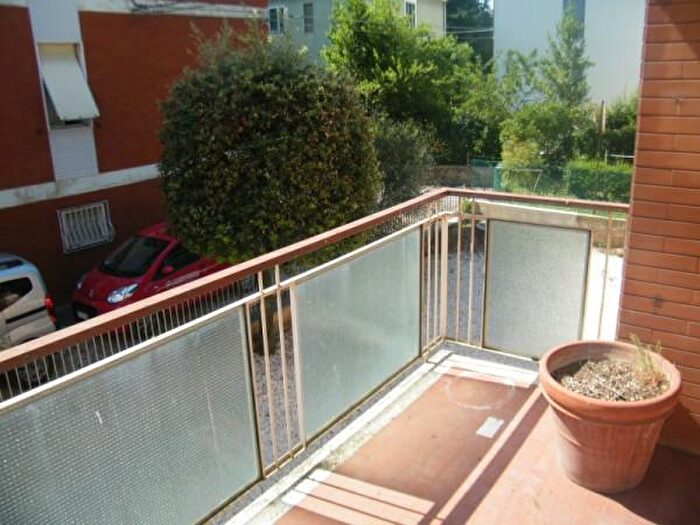 Appartamento con 6 locali in vendita in Via Montegrappa, Jesi