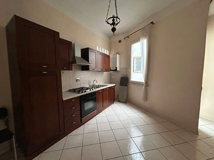 Appartamento trilocale in affitto in Via Cesare Battisti, Foligno