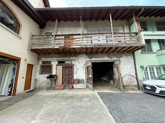 Case in Vendita e in Affitto - 2