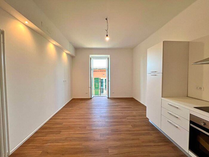 Appartamento trilocale in affitto in Via Murcarolo, Nervi, Genova