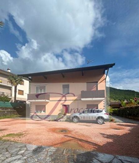 Appartamento bilocale in vendita in Bisuschio