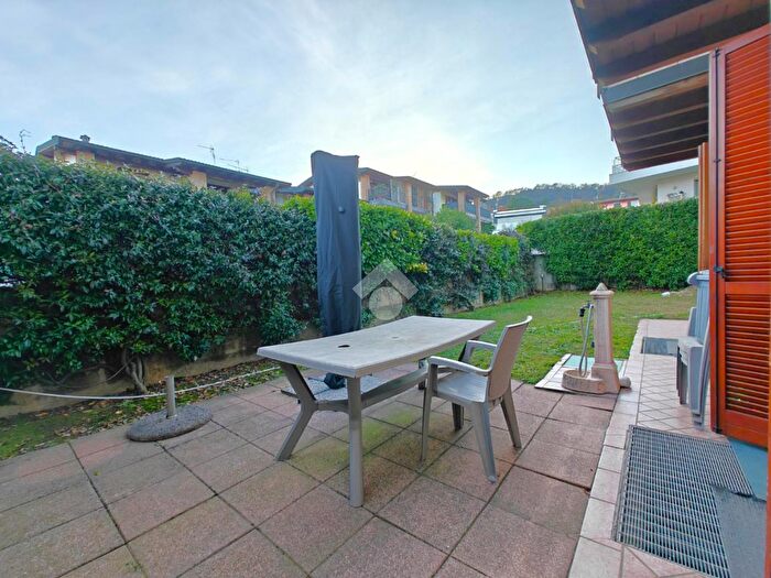 Appartamento bilocale in vendita in Via Barcuzzi, Lonato