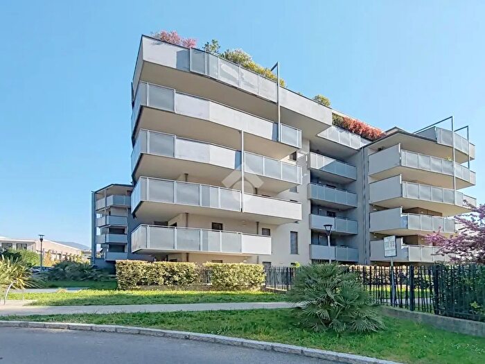Appartamento trilocale in vendita in Via Maddalena Casulana, Bergamo