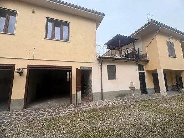 Casa bilocale in vendita in Tromello