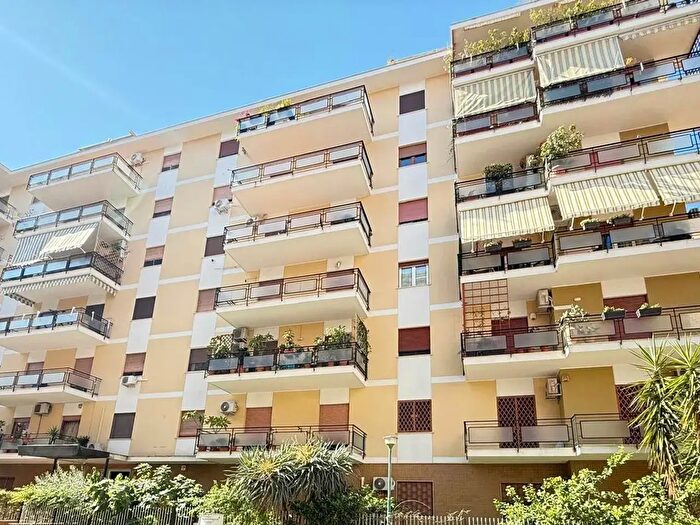 Appartamento con 5 locali in vendita in Palermo