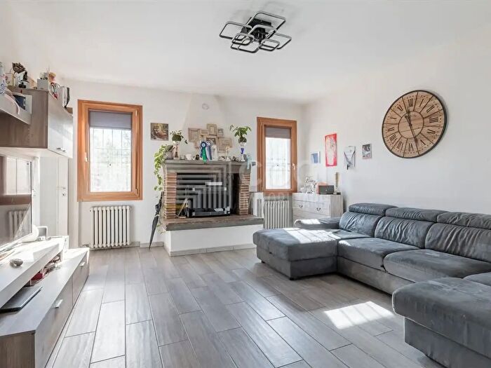 Casa trilocale in vendita in Via Cocorre, Lugo