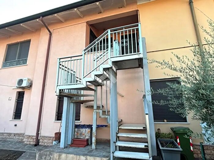 Appartamento quadrilocale in vendita in Via Copernico, Roncoferraro