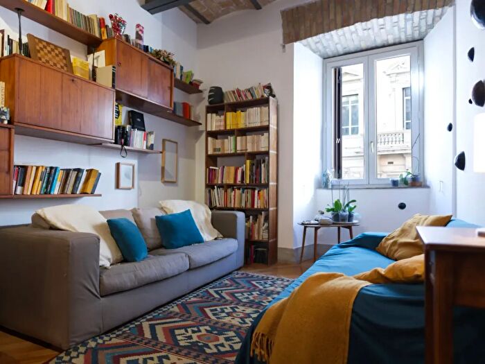 Appartamento con 5 locali in vendita in Via Principe Umberto, Roma