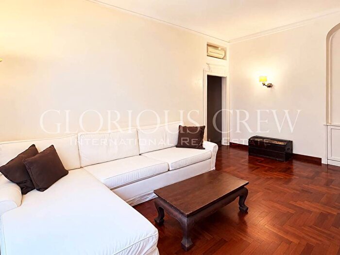 Appartamento trilocale in affitto in Via Macedonio Melloni, Indipendenza, Milano