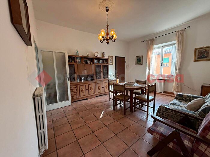 Appartamento con 5 locali in vendita in Livorno