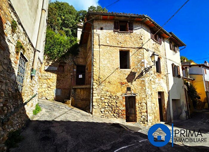 Casa con 6 locali in vendita in Via Stefano Bellini, Terni