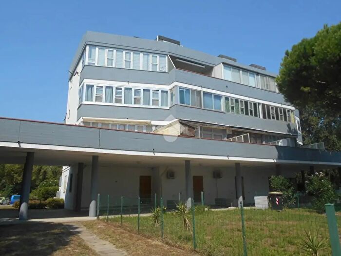 Appartamento trilocale in vendita in Viale Alfonso La Marmora, Comacchio