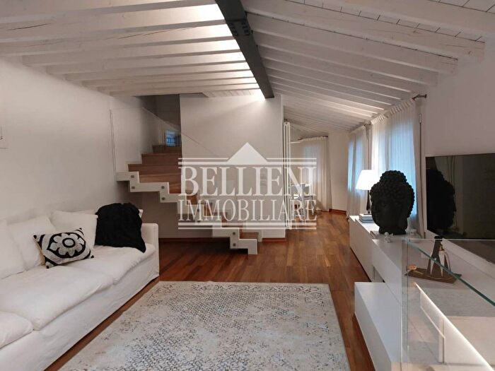 Appartamento trilocale in affitto in Contrada Torretti, Centro Storico, Vicenza