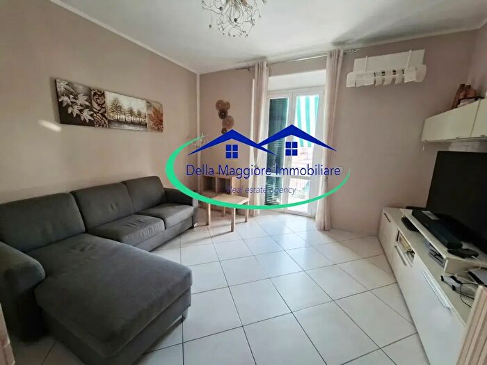 Appartamento con 5 locali in vendita in Livorno