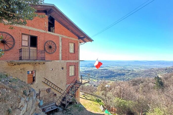 Casa in vendita in Valchiusa