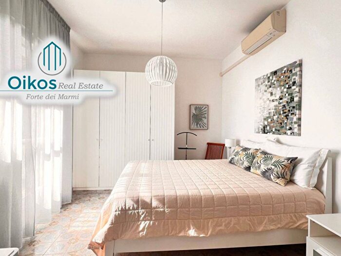 Casa con 6 locali in affitto in Via Roma Imperiale, Roma Imperiale, Forte dei Marmi