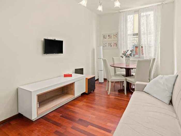 Appartamento con 5 locali in affitto in Firenze