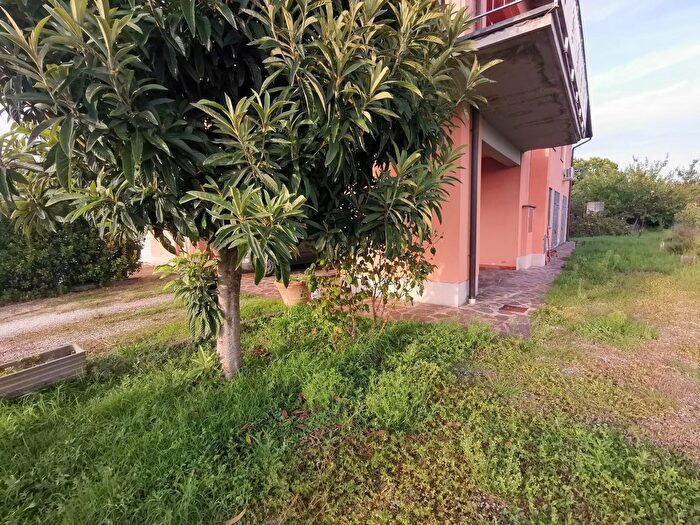 Casa con 10 locali in vendita in Fucecchio