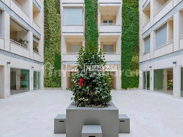 Appartamento bilocale in vendita in Piazza Albania, Roma