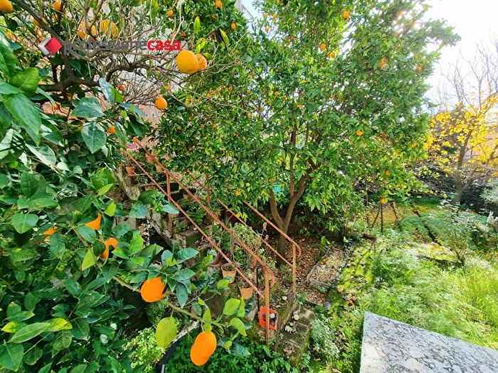 Casa con 6 locali in vendita in Via Pennisi, Centro, San Giovanni la Punta