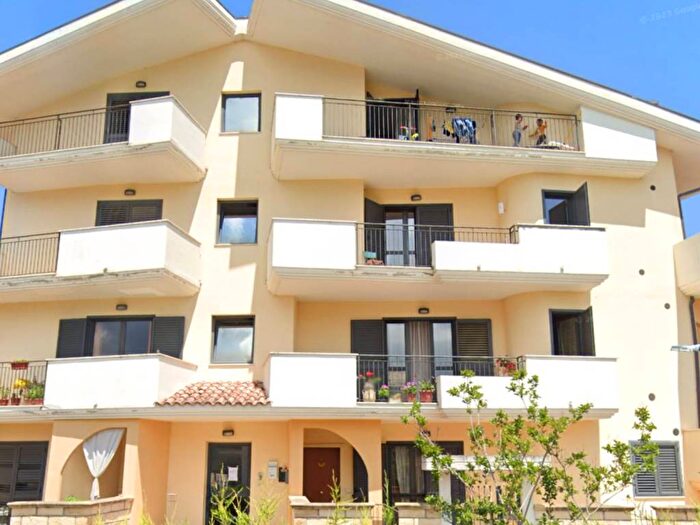 Appartamento trilocale in affitto in Contrada Casale, Casale, Penne