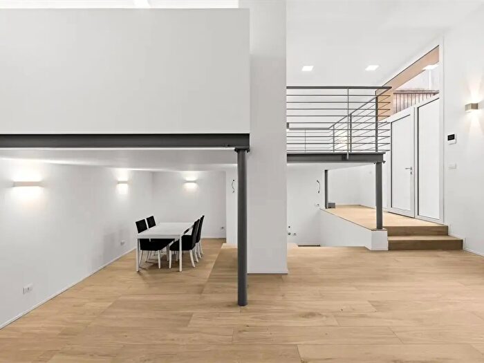 Casa trilocale in affitto in Via Giulio Carcano, Milano