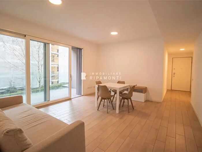 Appartamento trilocale in vendita in Via Don Pozzi, Lecco