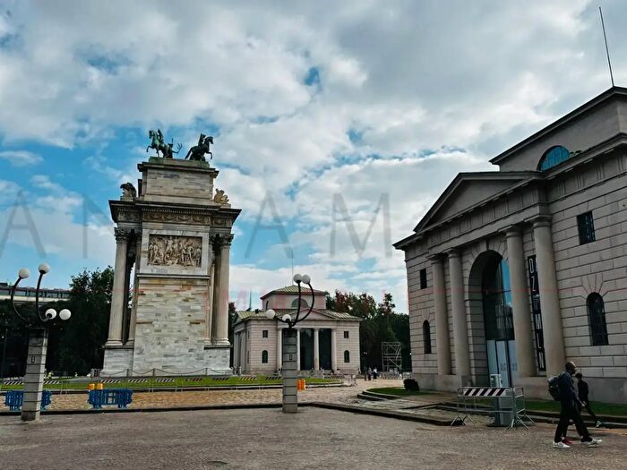Appartamento con 5 locali in affitto in Corso Sempione, Milano