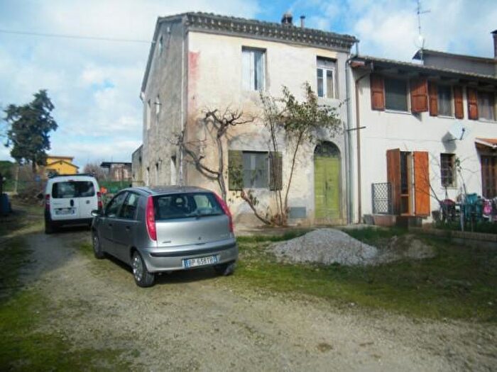 Casa con 6 locali in vendita in Via Santa Lucia, Jesi