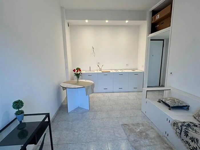 Appartamento monolocale in vendita in Monza