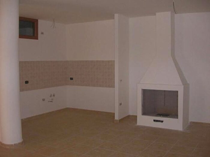 Appartamento trilocale in vendita in Falciano Del Massico