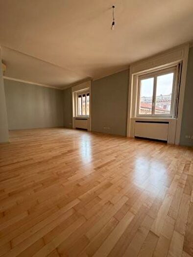 Appartamento trilocale in affitto in Duomo, Milano