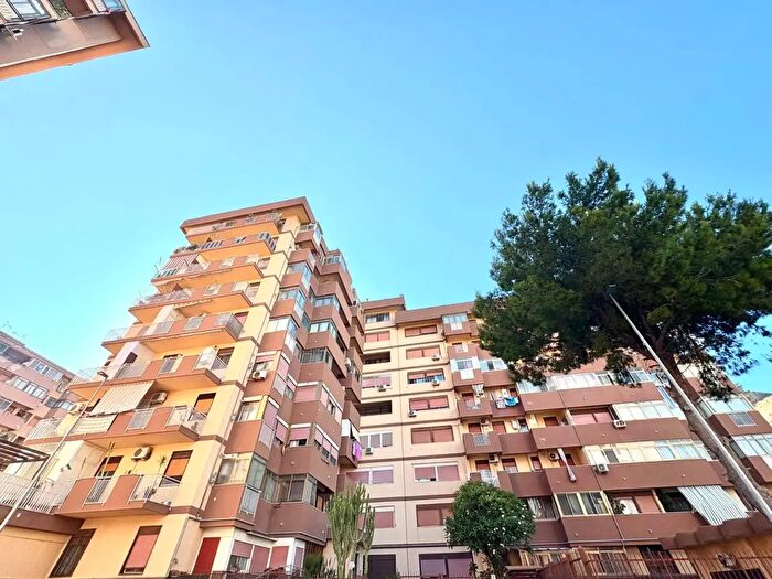 Appartamento con 5 locali in vendita in Via Jack London, Palermo