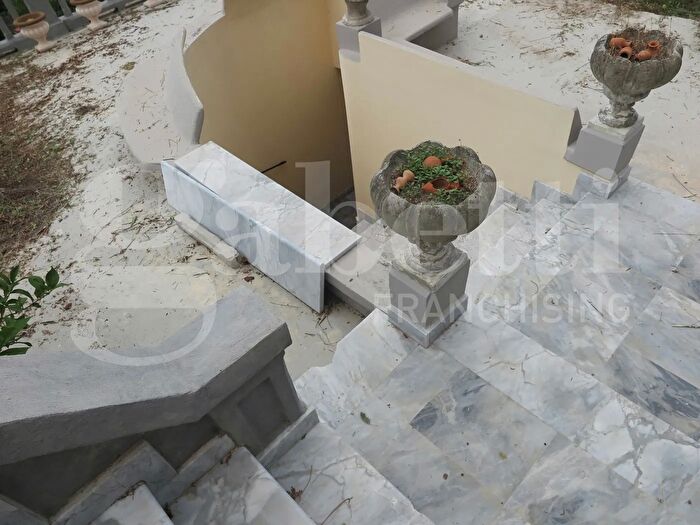 Appartamento con 5 locali in vendita in Via San Bortolomeo, La Spezia