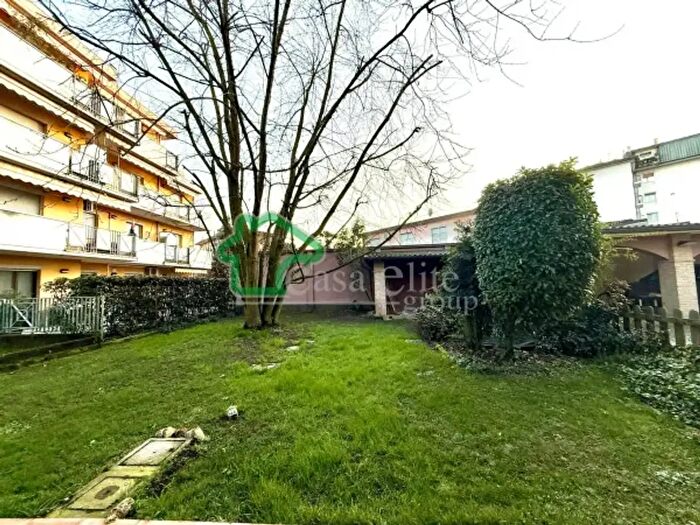 Case in Vendita e in Affitto - 3