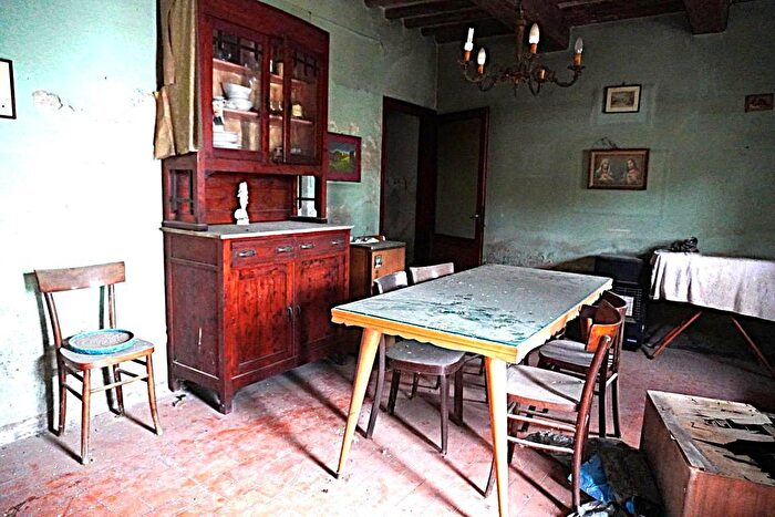 Casa con 6 locali in vendita in Capannori