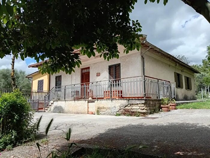 Casa con 5 locali in vendita in Colle Acqua Maggio, Valmontone