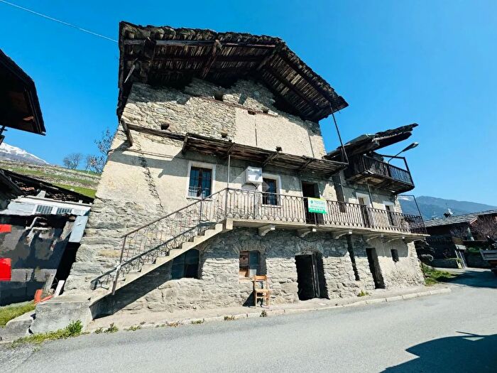 Casa con 6 locali in vendita in Frazione Bovier, Doues