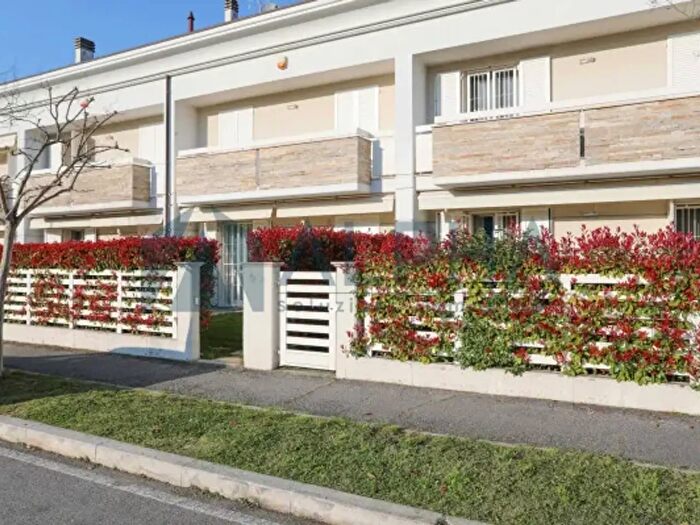 Casa trilocale in vendita in Via Tessello, Cesena