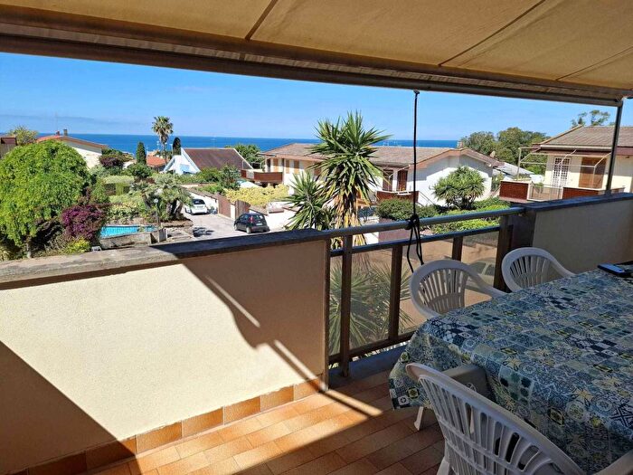 Casa trilocale in affitto in via Tirelli, Villa Claudia, Anzio