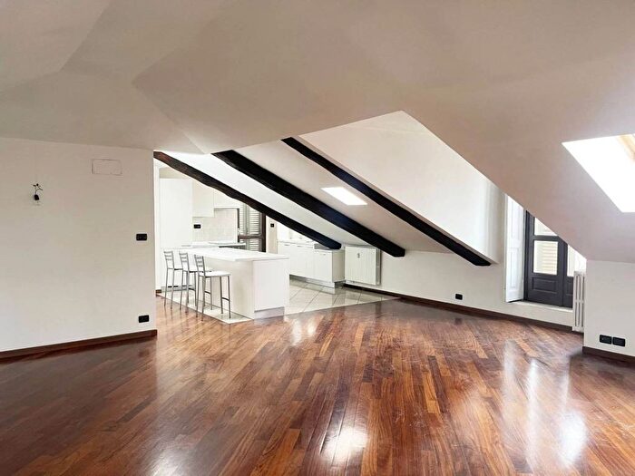 Appartamento trilocale in affitto in Corso Duca degli Abruzzi, Crocetta, Torino