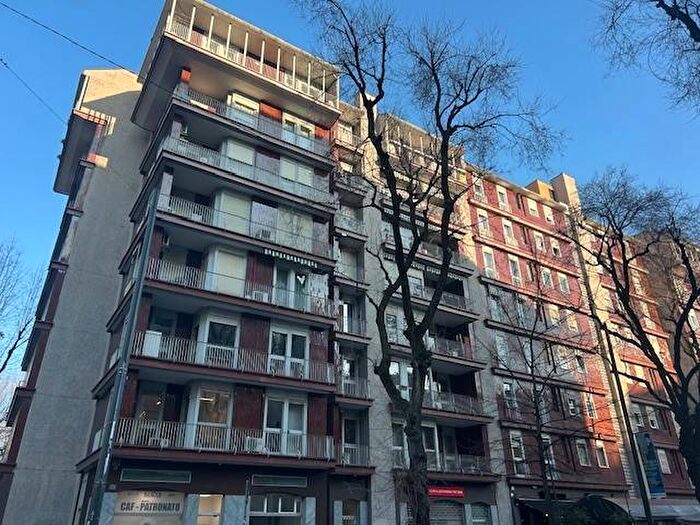 Appartamento trilocale in affitto in Via Tiziano, Pagano, Milano