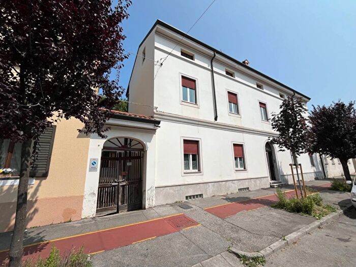 Casa con 11 locali in vendita in Via San Gabriele, Gorizia